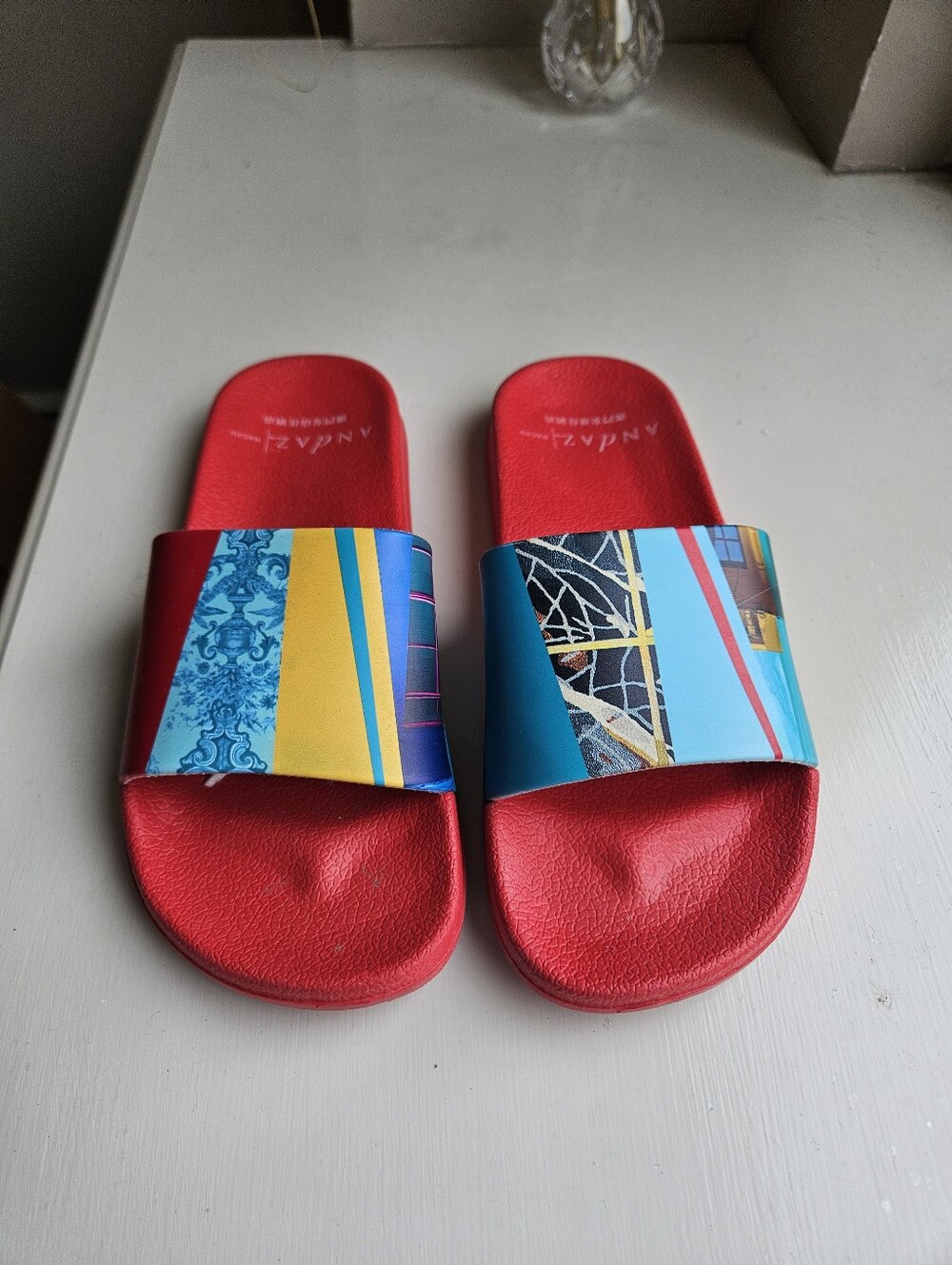 Womens Abtract Slide Sandals with Multicolor Printed Strap - Size 7.5